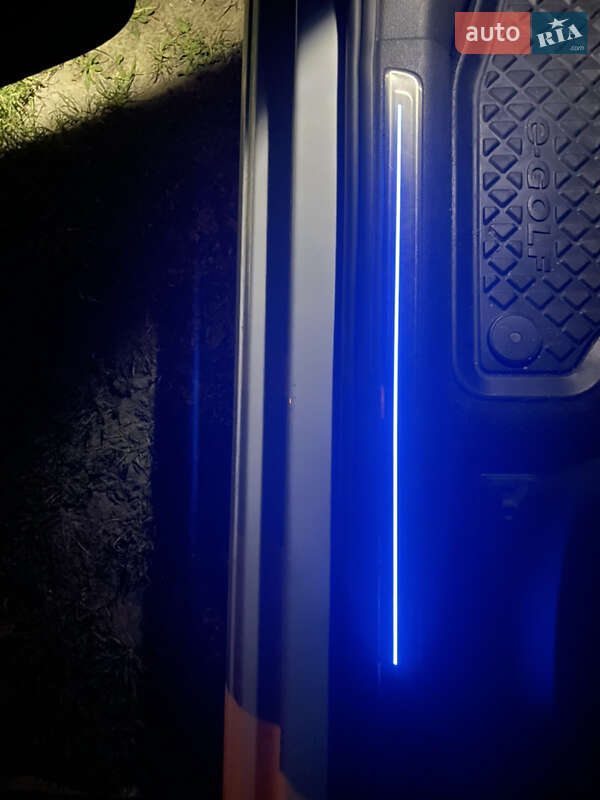 Хэтчбек Volkswagen e-Golf 2014 в Виннице