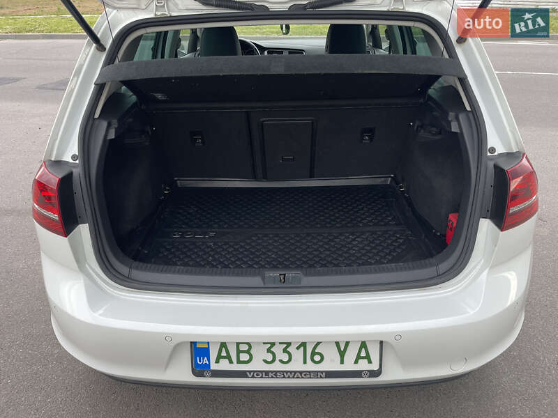 Хэтчбек Volkswagen e-Golf 2014 в Виннице