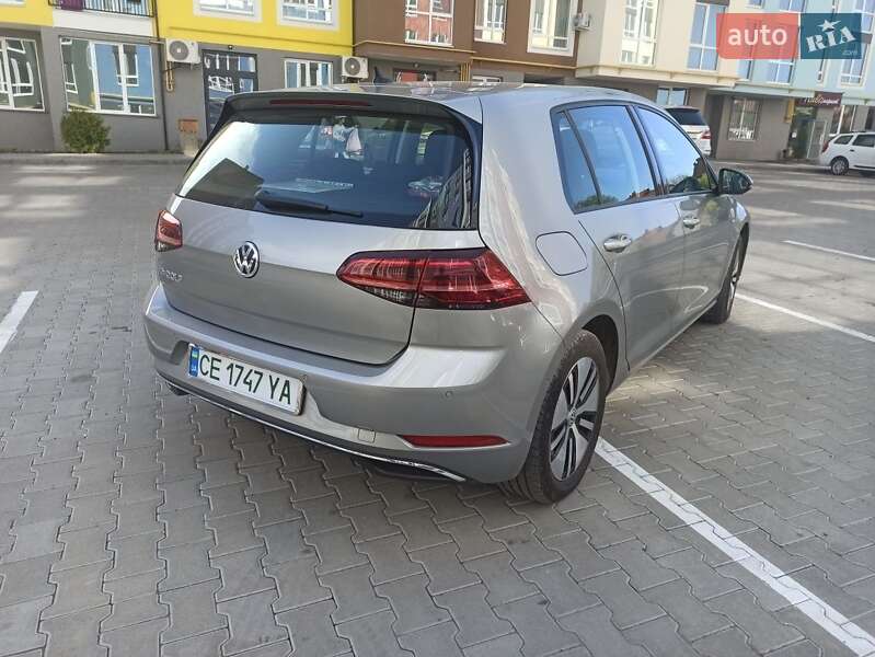 Хэтчбек Volkswagen e-Golf 2017 в Черновцах