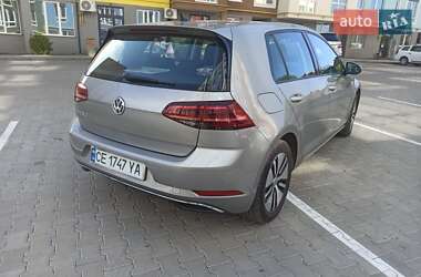 Хэтчбек Volkswagen e-Golf 2017 в 
