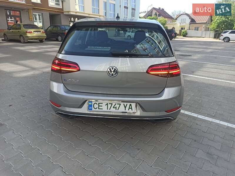 Хэтчбек Volkswagen e-Golf 2017 в Черновцах