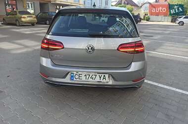 Хэтчбек Volkswagen e-Golf 2017 в 