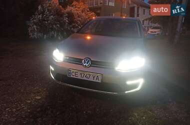 Хэтчбек Volkswagen e-Golf 2017 в 