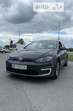 Volkswagen e-Golf 2015