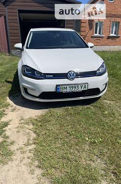 Volkswagen e-Golf 2015