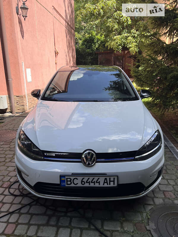 Хетчбек Volkswagen e-Golf 2017 в Львові