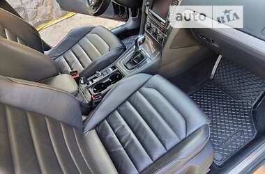 Хэтчбек Volkswagen e-Golf 2015 в 