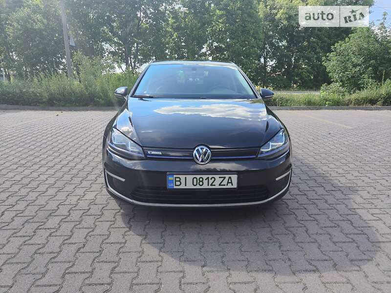 Хэтчбек Volkswagen e-Golf 2015 в Миргороде