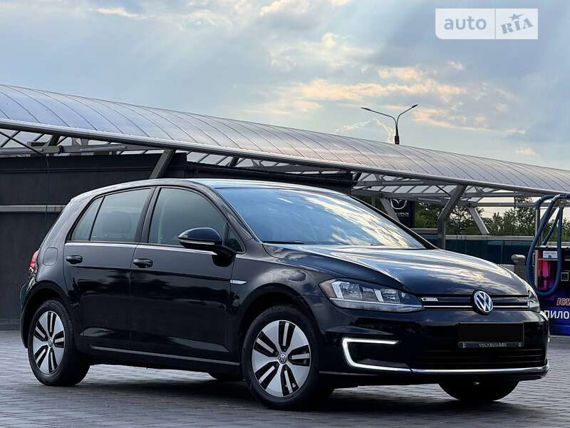Хетчбек Volkswagen e-Golf 2018 в Запоріжжі