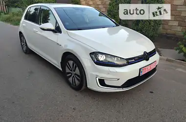 Volkswagen e-Golf 2015