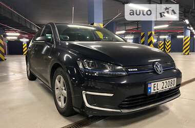 Хэтчбек Volkswagen e-Golf 2015 в Киеве