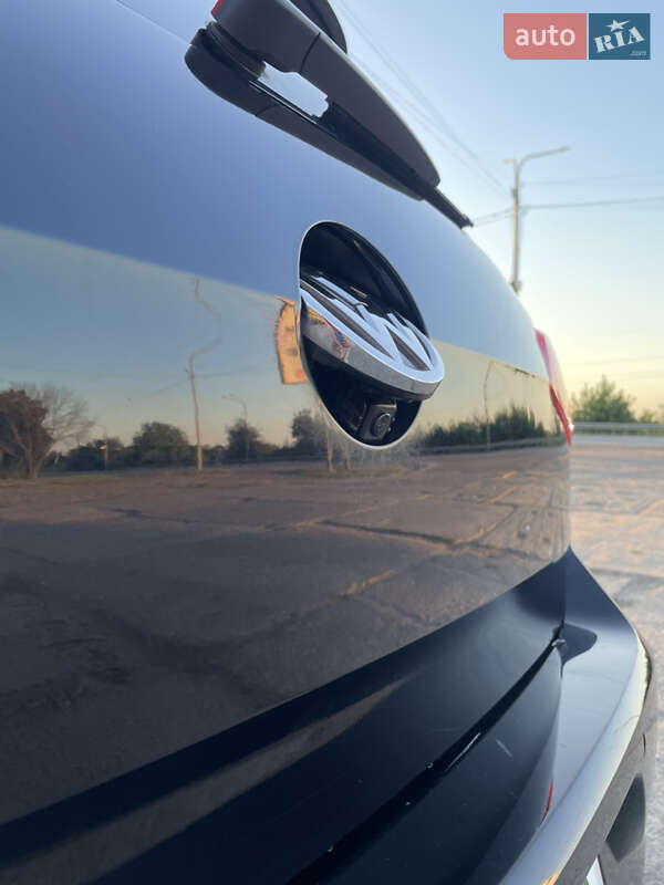 Хетчбек Volkswagen e-Golf 2018 в Павлограді