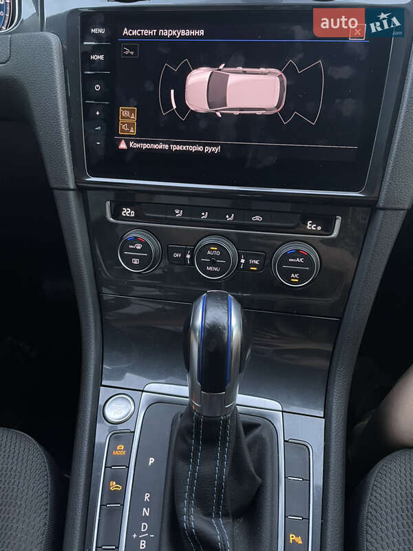 Хетчбек Volkswagen e-Golf 2018 в Павлограді
