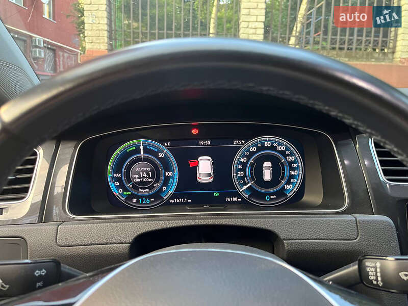 Хетчбек Volkswagen e-Golf 2018 в Павлограді