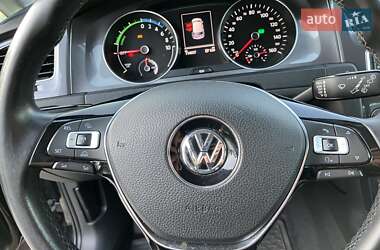 Хэтчбек Volkswagen e-Golf 2014 в Сумах