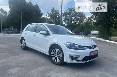 Хетчбек Volkswagen e-Golf 2020 в Дніпрі