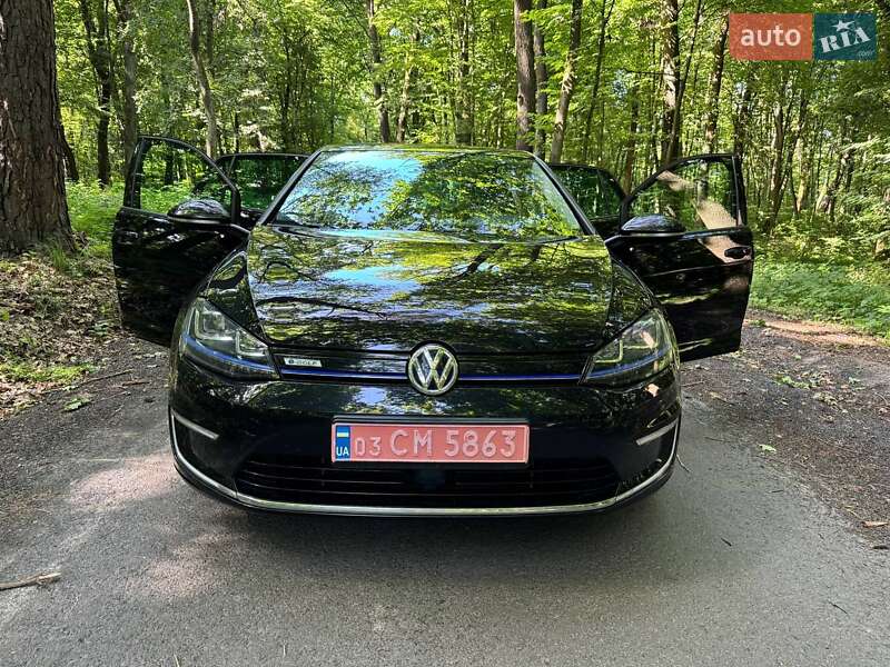Хэтчбек Volkswagen e-Golf 2015 в Луцке