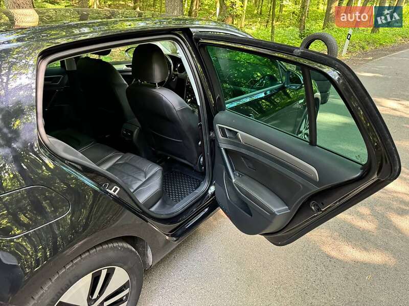 Хэтчбек Volkswagen e-Golf 2015 в Луцке