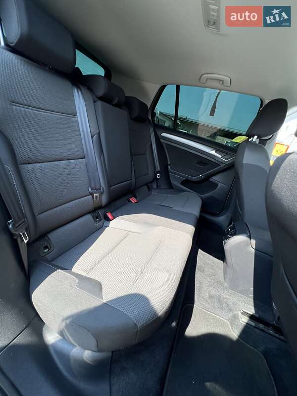 Хэтчбек Volkswagen e-Golf 2018 в Ковеле фото 9 Хэтчбек Volkswagen e-Golf 2018 в Ковеле