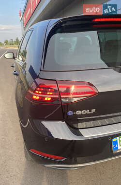 Хетчбек Volkswagen e-Golf 2019 в 