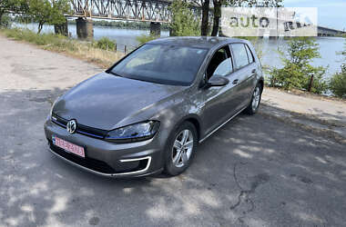 Хетчбек Volkswagen e-Golf 2014 в Дніпрі