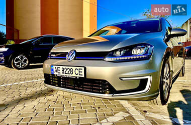 Volkswagen e-Golf 2015 Volkswagen e-Golf 2015