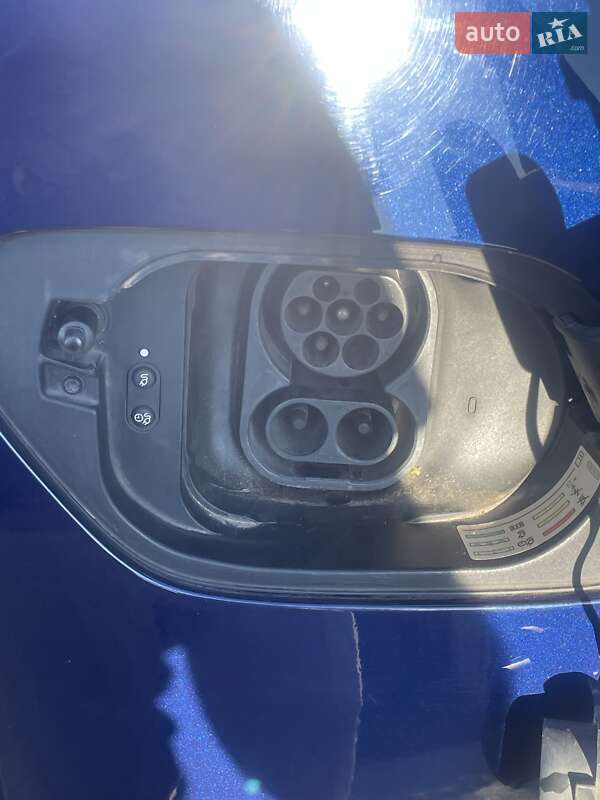 Хэтчбек Volkswagen e-Golf 2020 в Ужгороде