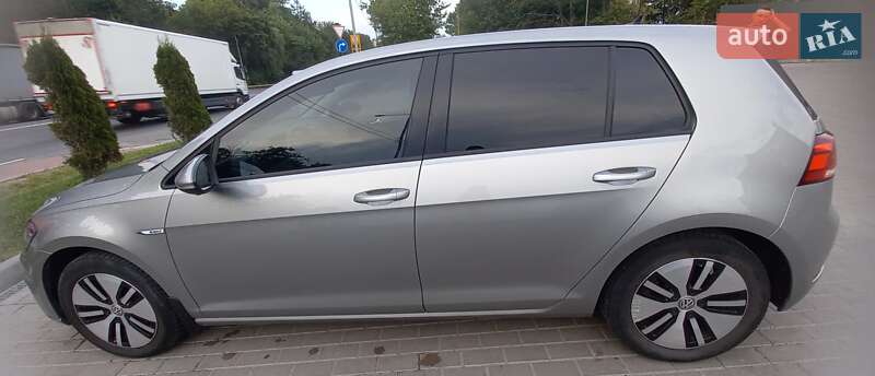 Хэтчбек Volkswagen e-Golf 2017 в Тернополе