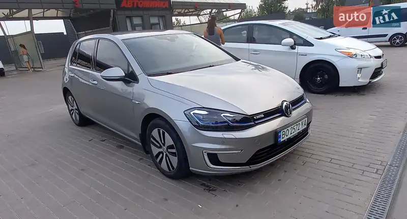 Volkswagen e-Golf 2017 VIN WVWZZZAUZJ8902122 фото оголошення 2 з 44