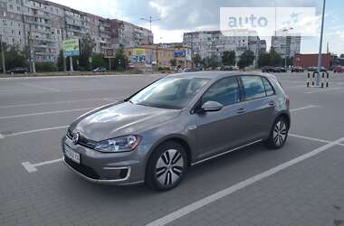 Хетчбек Volkswagen e-Golf 2015 в Сумах