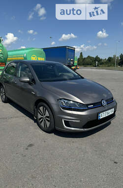 Хэтчбек Volkswagen e-Golf 2015 в Тысменице