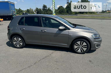 Хетчбек Volkswagen e-Golf 2015 в Тисмениці