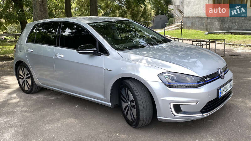 Хэтчбек Volkswagen e-Golf 2015 в Бердичеве