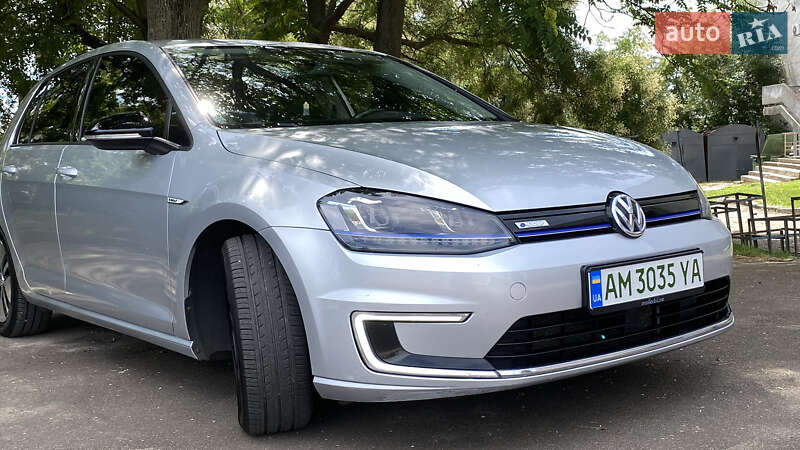 Хэтчбек Volkswagen e-Golf 2015 в Бердичеве