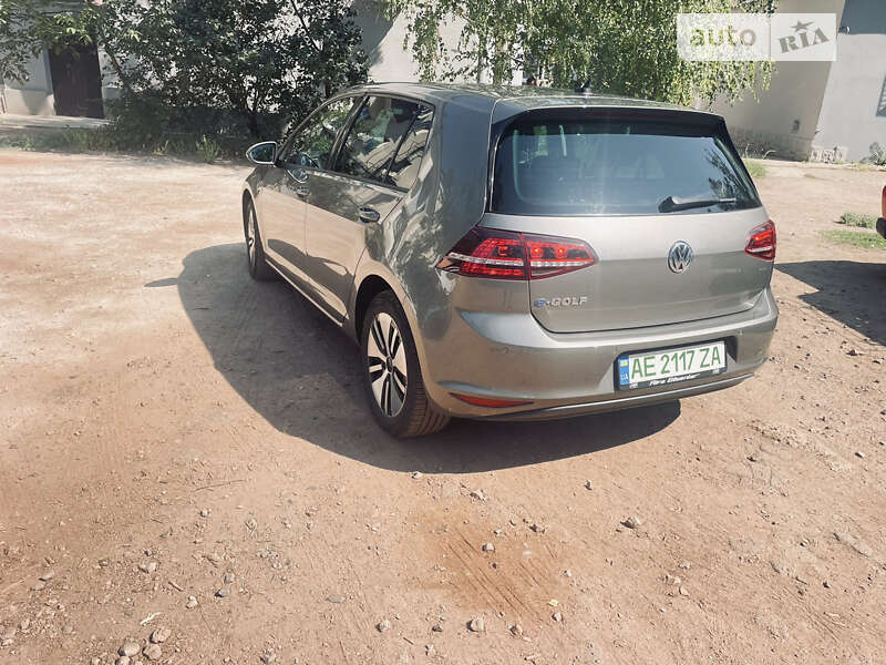 Хетчбек Volkswagen e-Golf 2015 в Кривому Розі