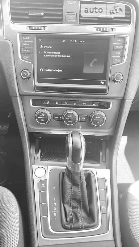 Хетчбек Volkswagen e-Golf 2015 в Кривому Розі