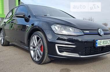 Хэтчбек Volkswagen e-Golf 2015 в Кривом Роге