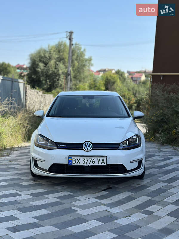 Хэтчбек Volkswagen e-Golf 2016 в Хмельницком