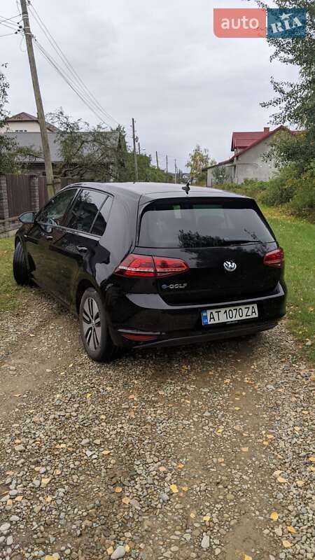 Хэтчбек Volkswagen e-Golf 2015 в Рожнятове