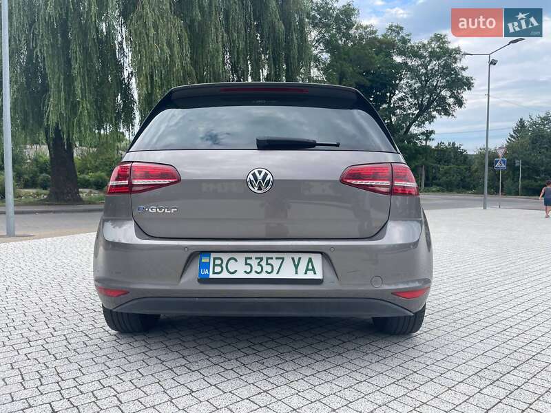 Хетчбек Volkswagen e-Golf 2014 в Львові