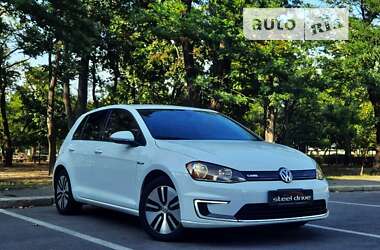 Хэтчбек Volkswagen e-Golf 2016 в Николаеве