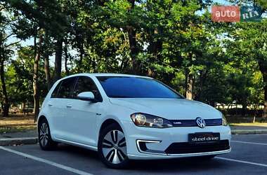 Хетчбек Volkswagen e-Golf 2016 в Миколаєві