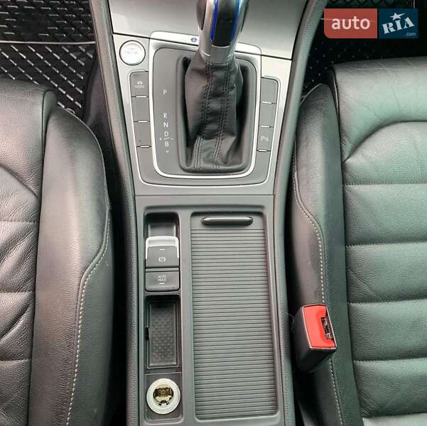 Хетчбек Volkswagen e-Golf 2014 в Кропивницькому