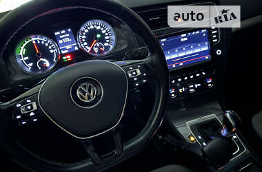 Хэтчбек Volkswagen e-Golf 2014 в Коломые