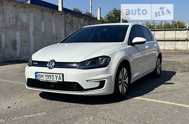 Volkswagen e-Golf 2015