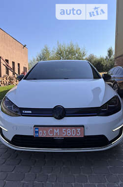 Хетчбек Volkswagen e-Golf 2015 в Львові