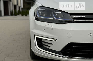 Хэтчбек Volkswagen e-Golf 2020 в Киеве