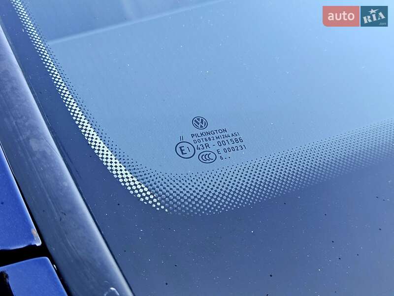 Хетчбек Volkswagen e-Golf 2017 в Дніпрі