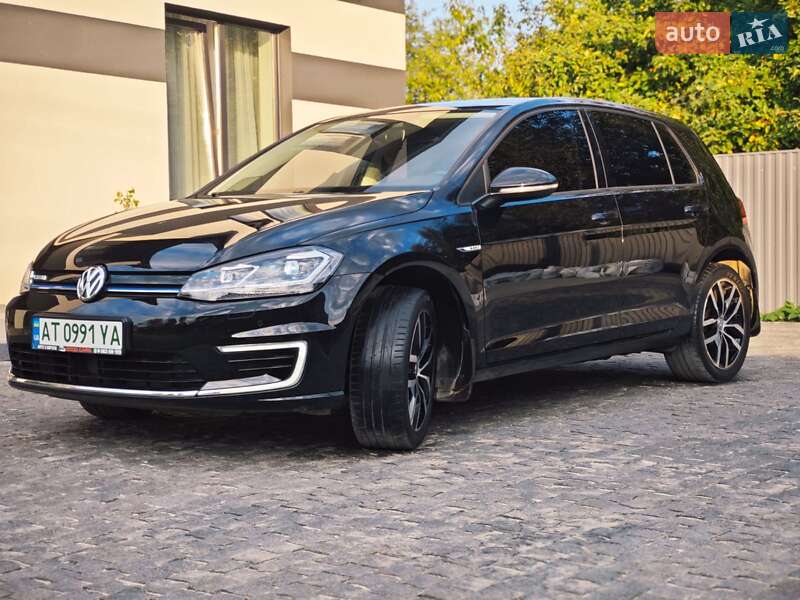 Хетчбек Volkswagen e-Golf 2019 в Івано-Франківську