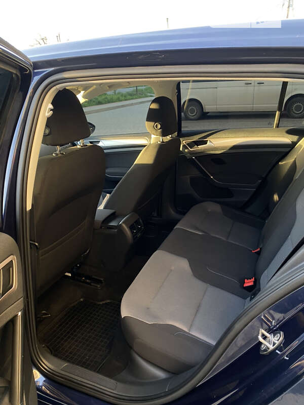 Хэтчбек Volkswagen e-Golf 2014 в Баранинцах фото 7 Хэтчбек Volkswagen e-Golf 2014 в Баранинцах